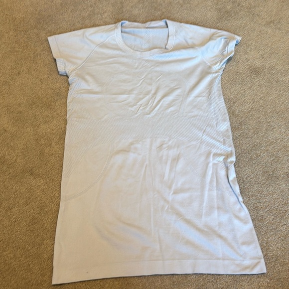 ✨ GUC Lululemon Swiftly Tech Short Sleeve Tee ✨ - Picture 1 of 4